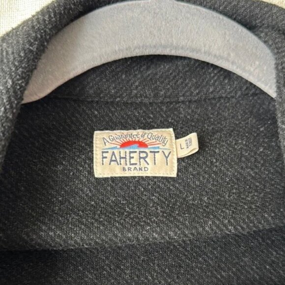 Faherty Legend shirt- heathered black - Picture 3 of 5